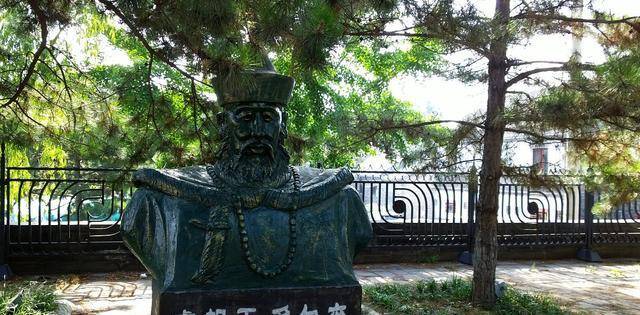 身为四贝勒，皇太极是怎么继承王位的？