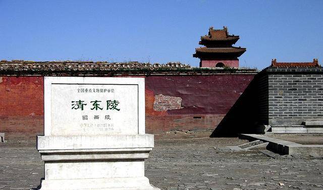 身为四贝勒，皇太极是怎么继承王位的？